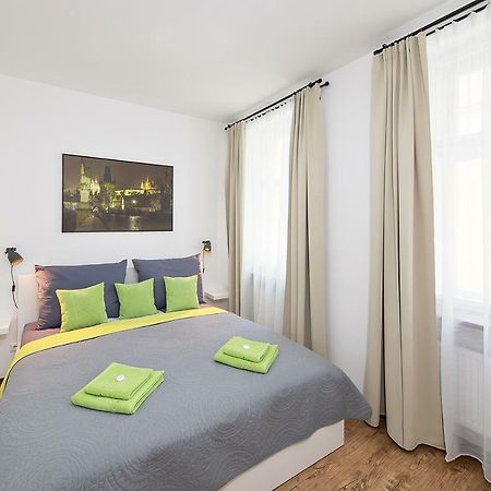 Apartment Near City Centre With Parking Place Prague Ngoại thất bức ảnh