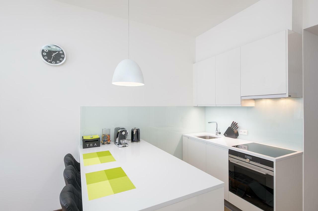 Apartment Near City Centre With Parking Place Prague Ngoại thất bức ảnh