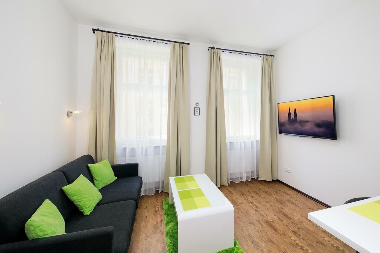Apartment Near City Centre With Parking Place Prague Ngoại thất bức ảnh